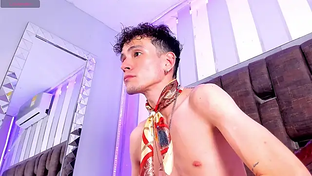 ValentinoMoreti live sex cam