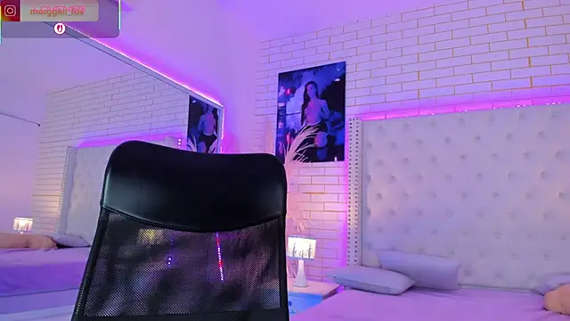 Morggan_Fox_'s cam snapshot