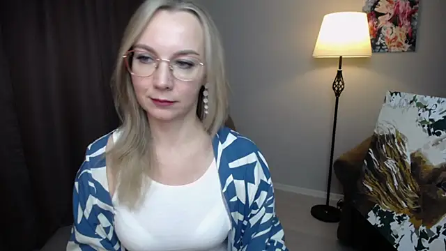 Ava_Elior's cam snapshot