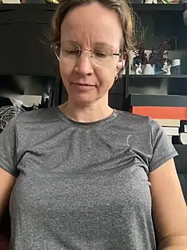 AnnikaRose live sex cam