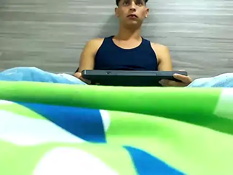 wiltom_'s cam snapshot