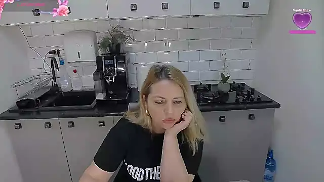 erikaerika's cam snapshot