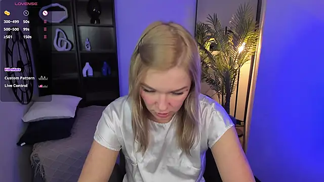 BellaDreamy's cam snapshot