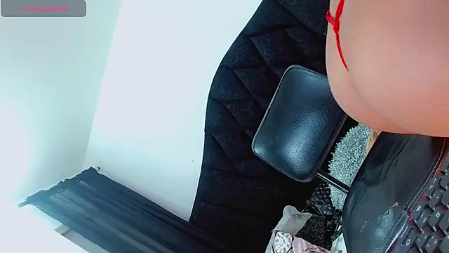 chairahot2 live sex cam