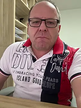 coupleLatinaLovers's cam snapshot