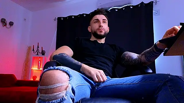 MightyAaron66's cam snapshot