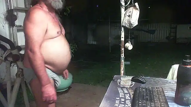 herbie010666's cam snapshot