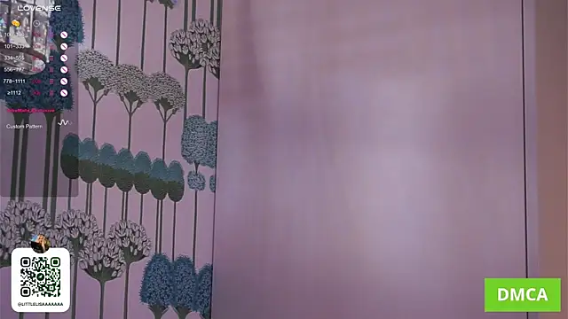 ElizzaBed live sex cam