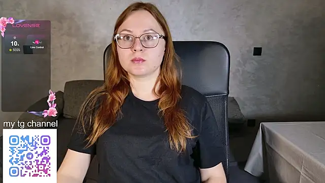 Lila_Pitt live sex cam