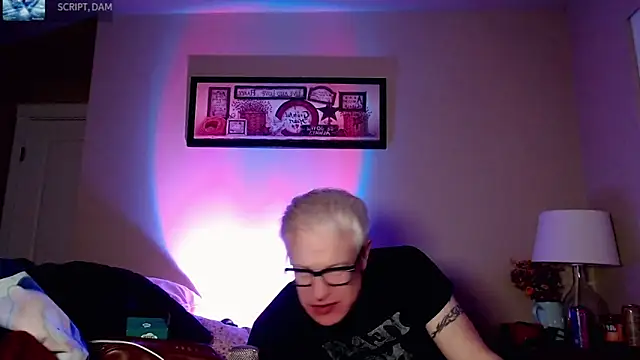 Snarfle82 live sex cam