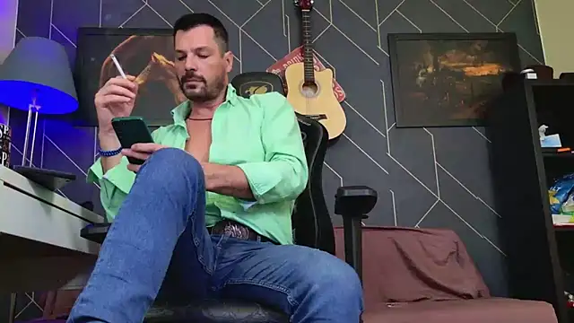 ChrisKox live sex cam