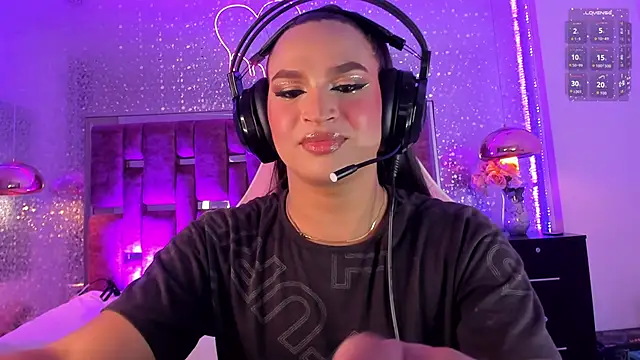 KylieVictoria live sex cam