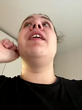 SuzieMurray live sex cam