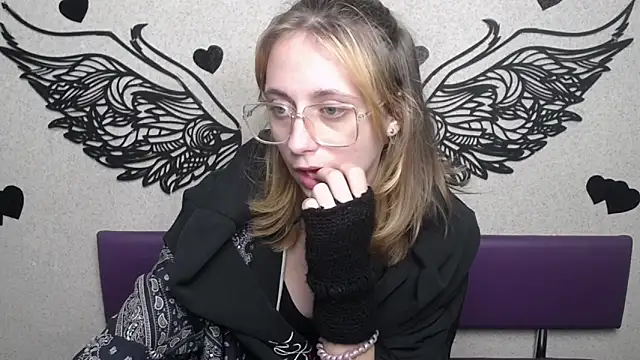 TracyLll live sex cam