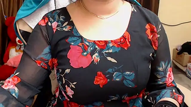 Cute_naira_ live sex cam