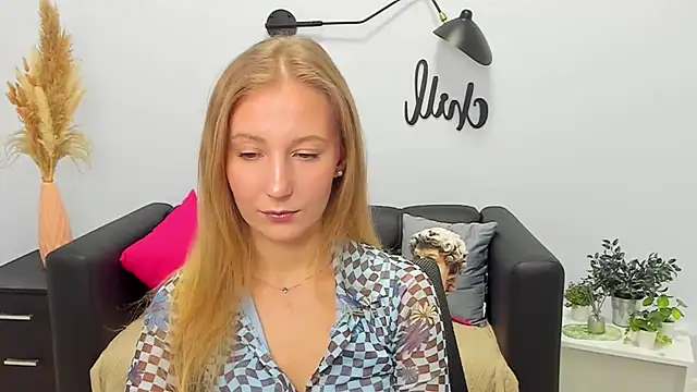 LolaWilsons's cam snapshot