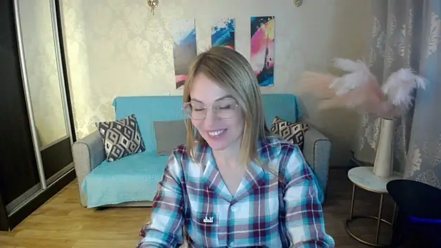 shy_hot_cat's cam snapshot