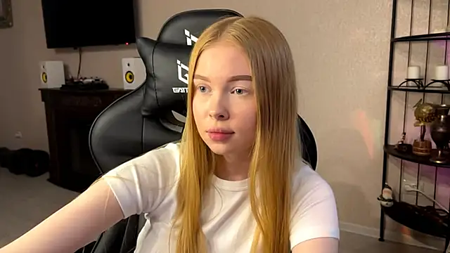 RaguelNicksons's cam snapshot