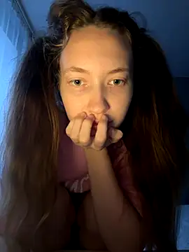 Holy_Poly's cam snapshot