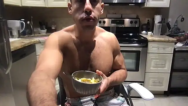 BigGuyMuscle's cam snapshot