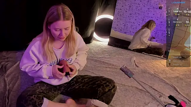 Lillie_Berry's cam snapshot