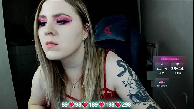 Olivia_Munk's cam snapshot