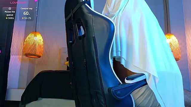 Thaiel_Fosteer live sex cam