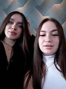 MayaGlow's cam snapshot