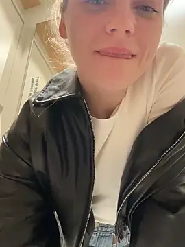 ValenciaShock's cam snapshot