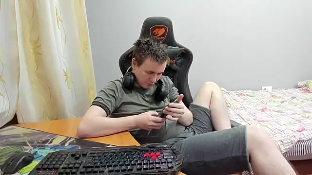 iliaskrislove live sex cam