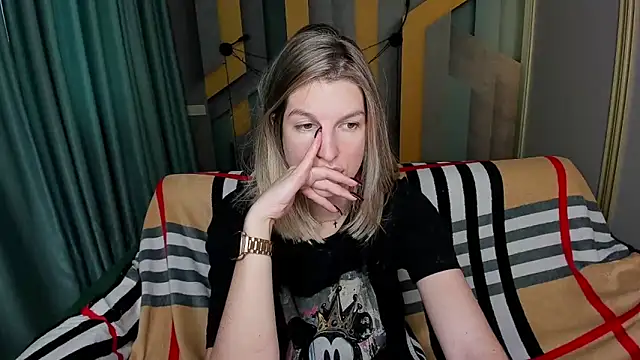 EmilyWalkeri's cam snapshot