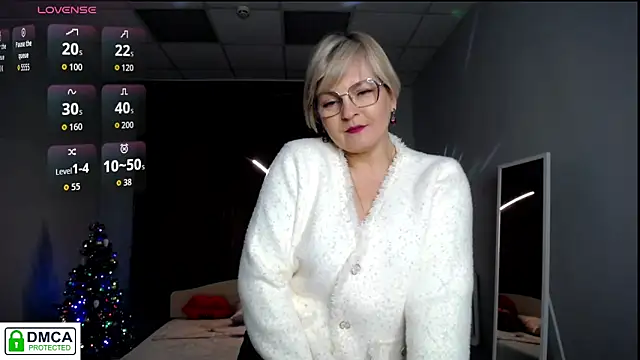 BlondeBrilliant7's cam snapshot