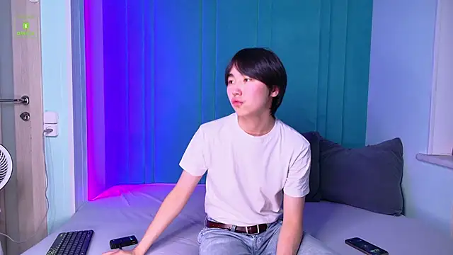 HeejinWang live sex cam