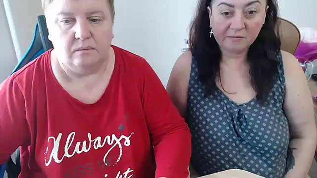 Bertie_Adeline's cam snapshot