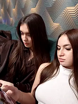 MayaGlow live sex cam