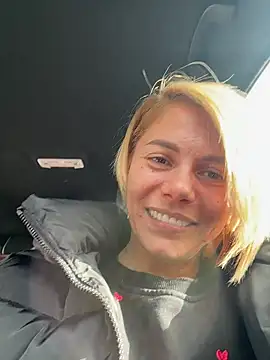 tanyagrey's cam snapshot