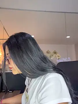 TAMARALEWISMD's cam snapshot