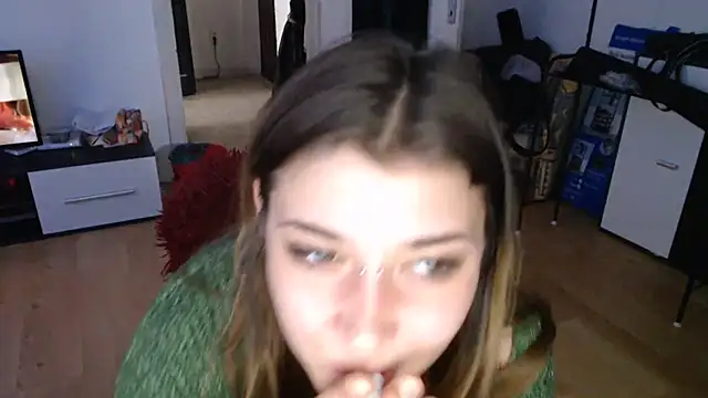 Aliens4twenty's cam snapshot