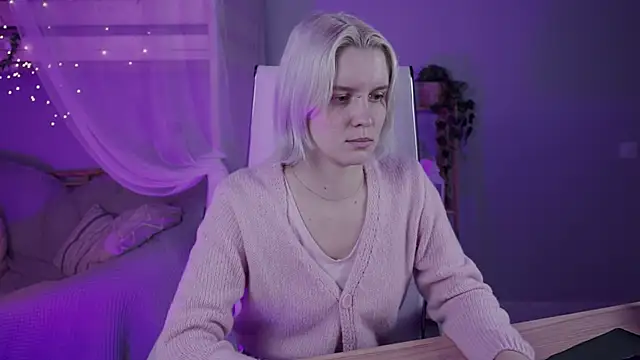 BethanyCloud's cam snapshot