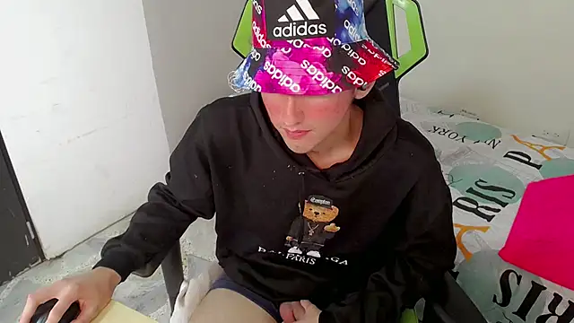 Fernan_flow live sex cam