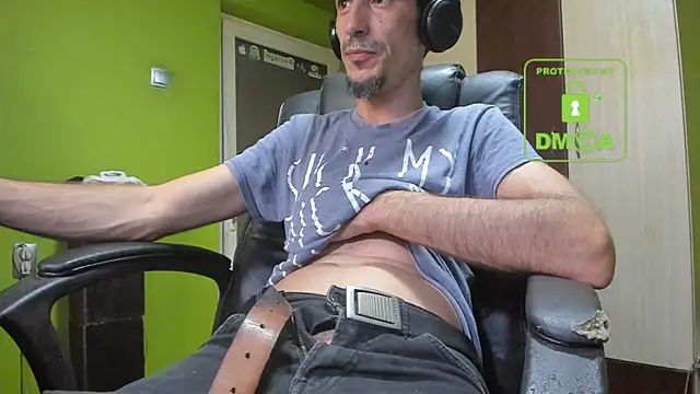 BigCumShoot live sex cam