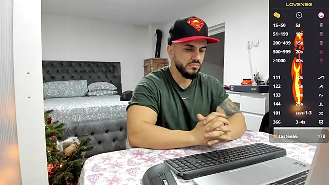 supermanboy94 live sex cam