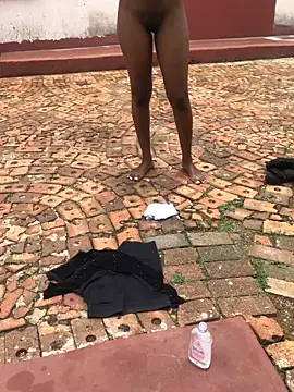 Caramel102004 live sex cam