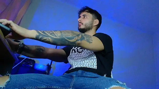 XanderCage99 live sex cam