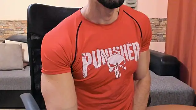 HotHunkTrainer's cam snapshot