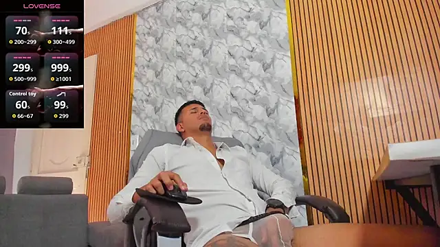 Hideintheoffice live sex cam