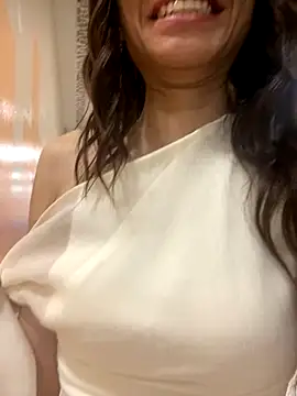 Katyna2k live sex cam