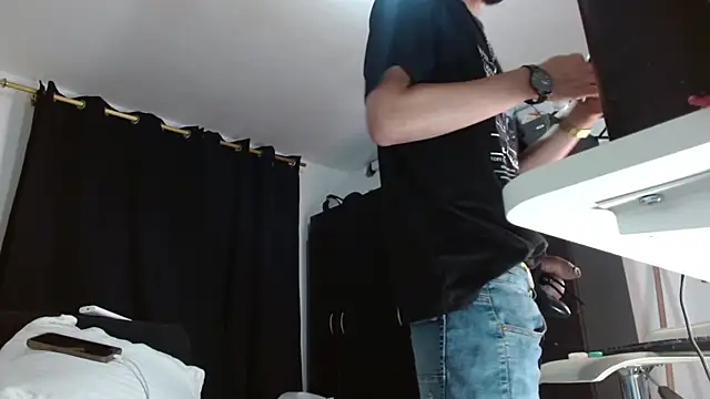 -Dark6leal9-'s cam snapshot