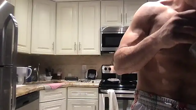 BigGuyMuscle's cam snapshot