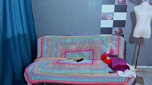 pa1e_pr1ncess's cam snapshot